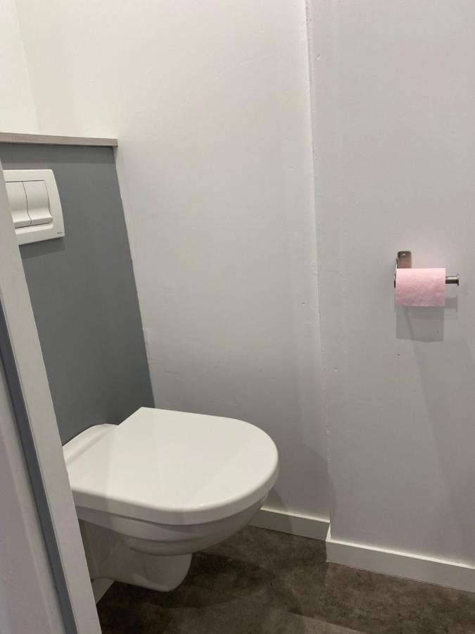 Aux Charmes Panzió Isques Kültér fotó